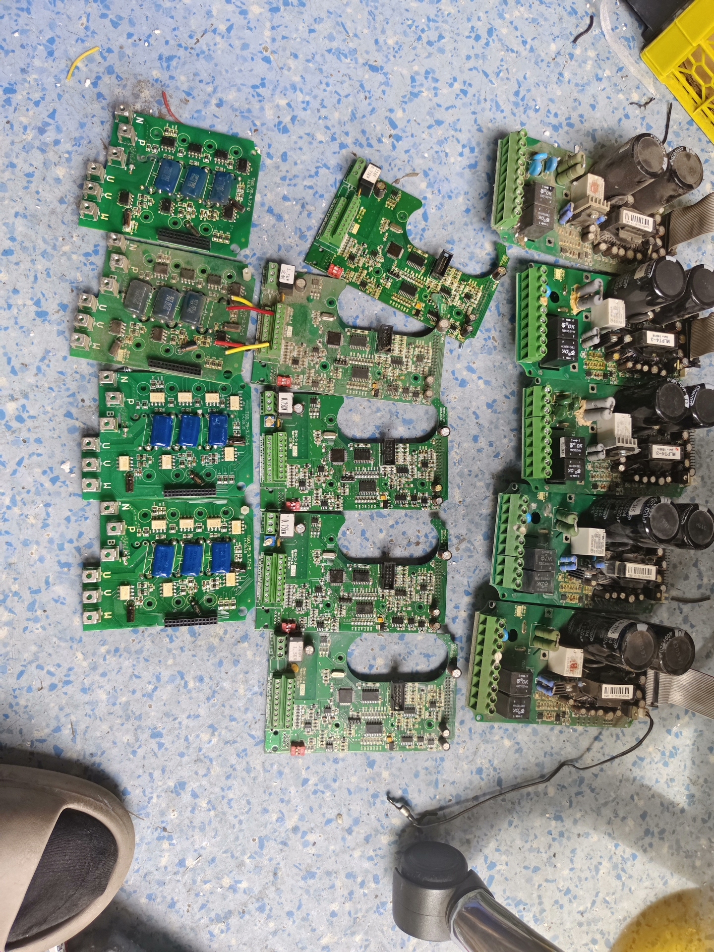 天正TVFD9变频器配件。电源板50元一个。主板30元一个。