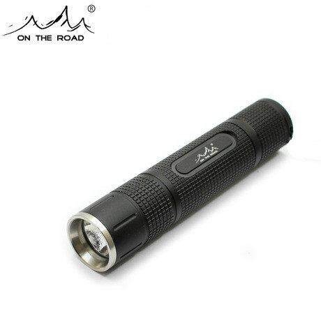 正品包邮在路上M900 LED迷你强光充电式手电筒U2 900流明B320升级