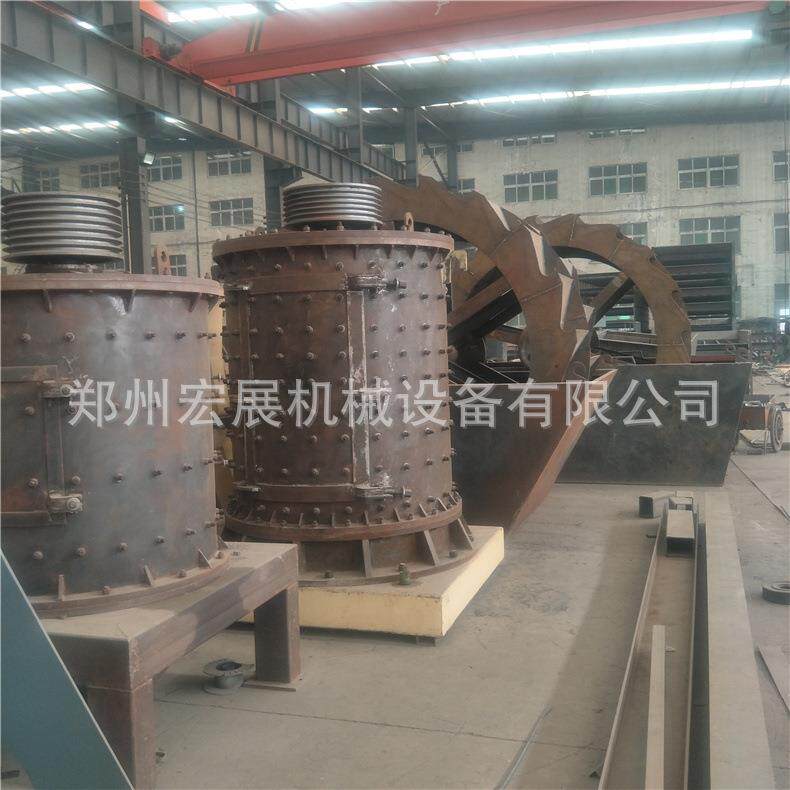 轮胎移动式制砂机甘肃石灰石破碎机立式水泥熟料粉碎机移动式