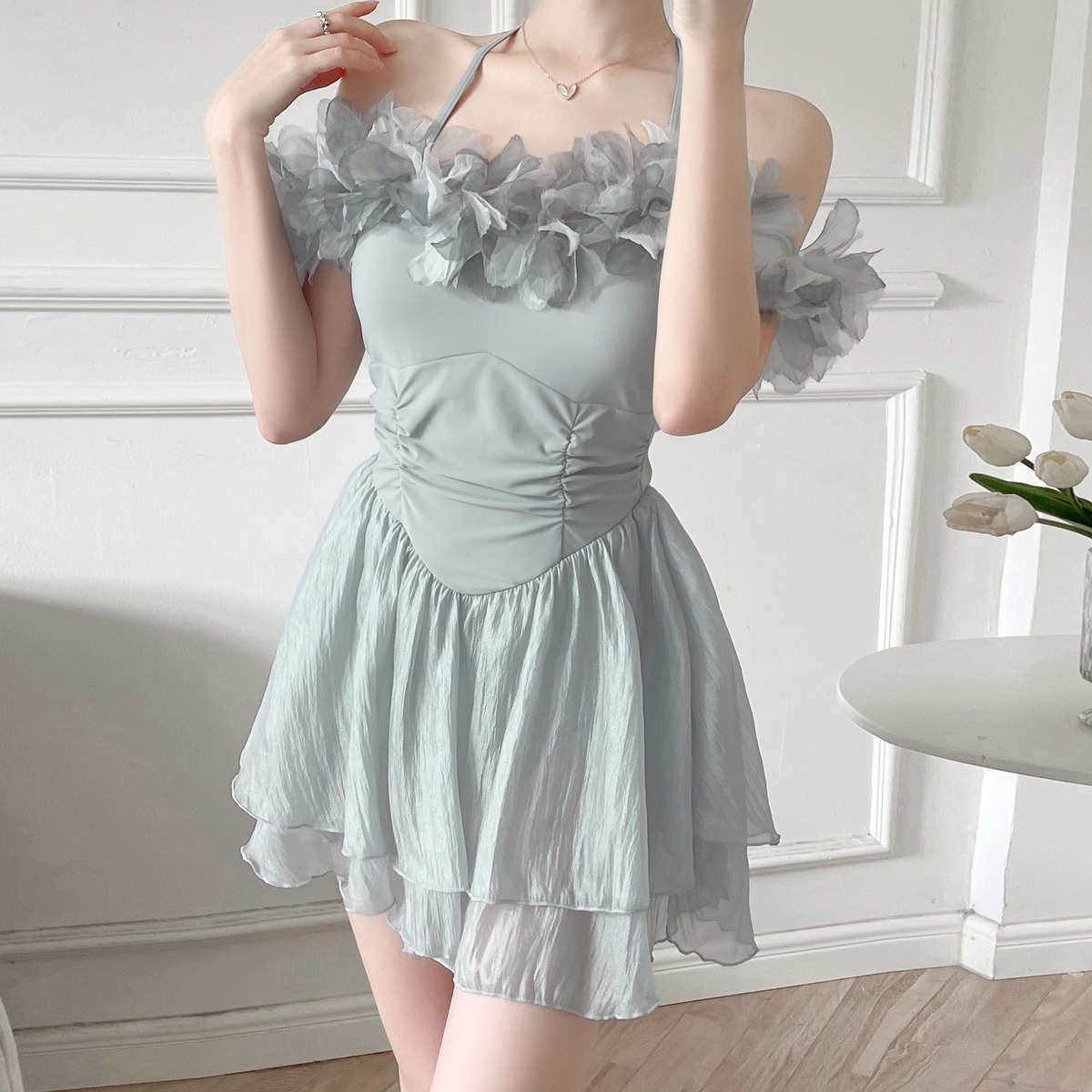 网红泳衣新款夏季海边度假游泳衣女款连体泳衣显瘦遮肉保守连体衣