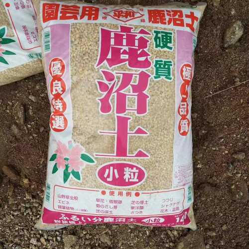 厂家供应鹿沼土 多肉兰花杜鹃铺面种植土 颗粒保水透气多种规格