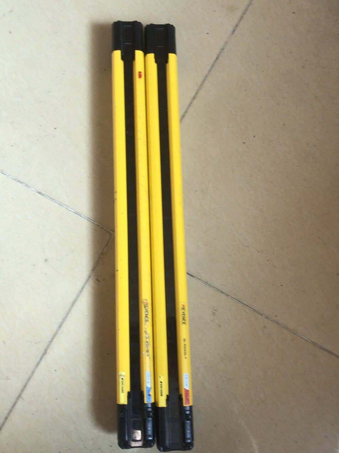 基恩士GL-R20HG-R/T光栅尺实物拍摄