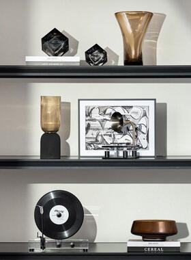 轻奢风客厅展示开放柜大平层玻璃饰品酒店样板间高级软装搭配摆件