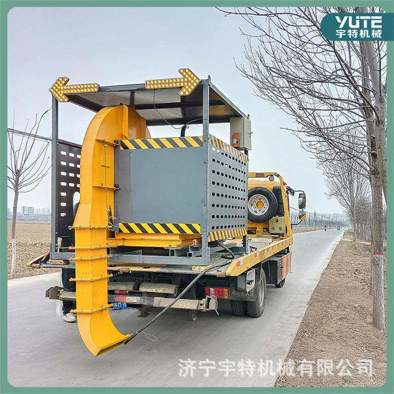 马路吹风机路面清扫带降尘水箱设备车载高速路面清洁吹扫机