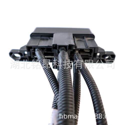东风新天锦EQ1120GA2电源线线束保险盒3724790-KF4J0电源线束总成