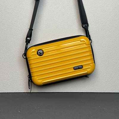 PC防水多功能化妆收纳包便携方形小手提旅行箱斜挎硬壳洗漱包礼品