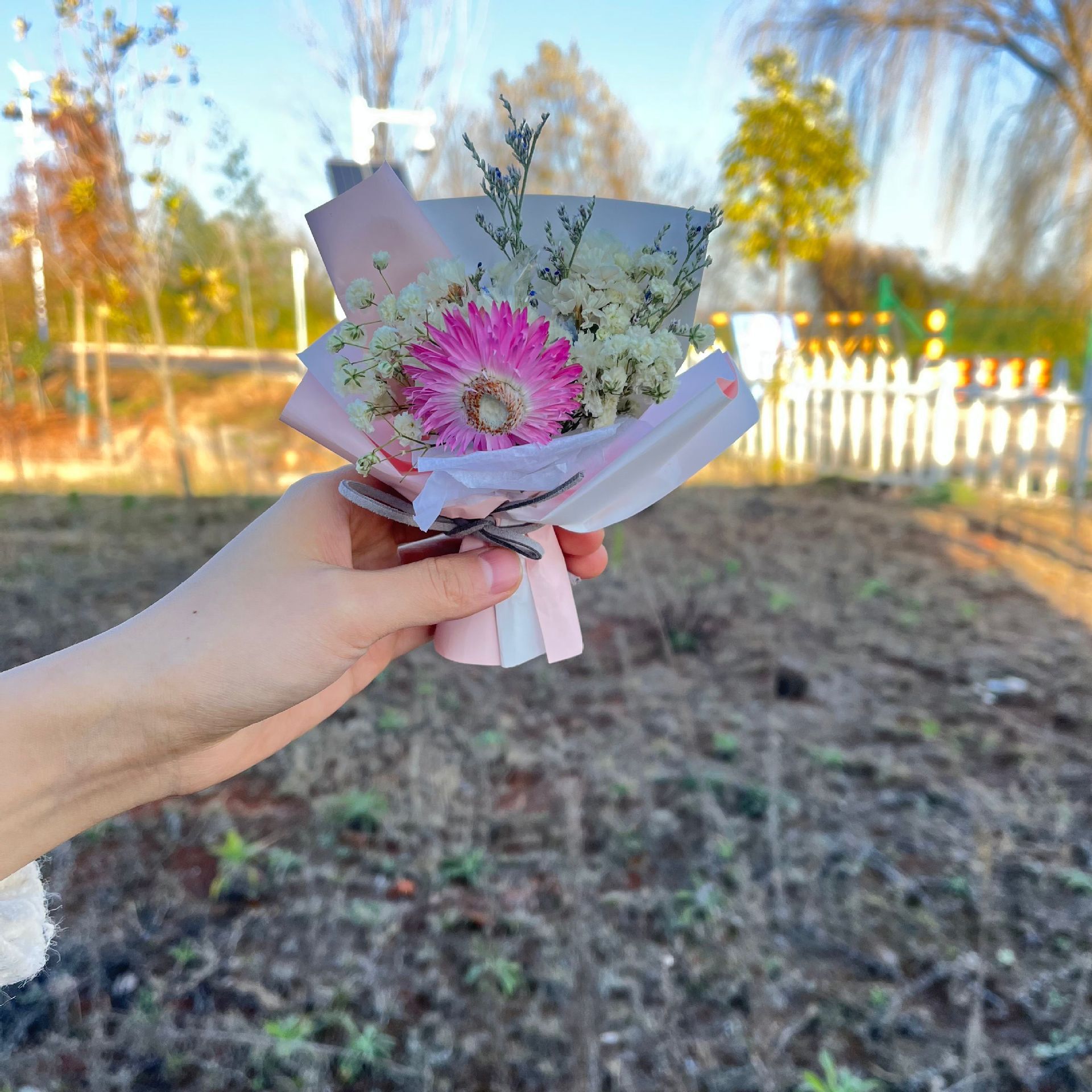 摆件迷你车载出风口永生花车载香薰花香水持久伴手礼仿真精美搭配