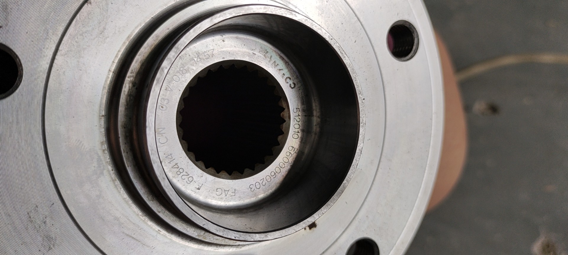 领克前轮轴头6600060203，全新原装，只有2个，200