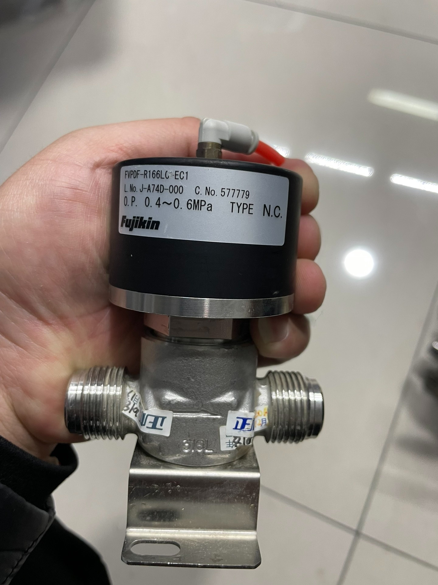 富士金 1/2 气动隔膜阀 FVPDF-R166LC-EC1