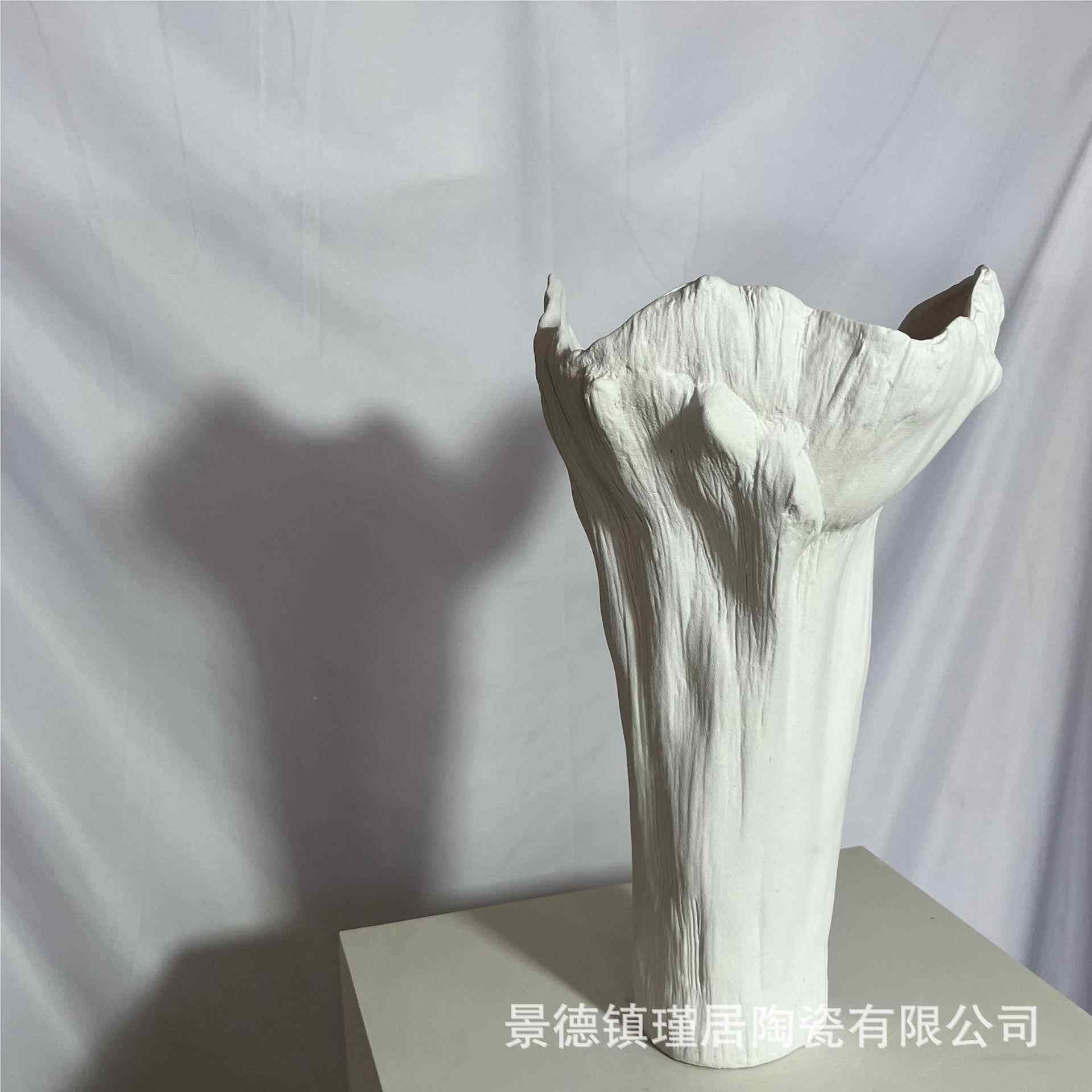 极风北欧异形陶瓷花意器摆件、简纯色黑白渐变、创软装器花0012摆