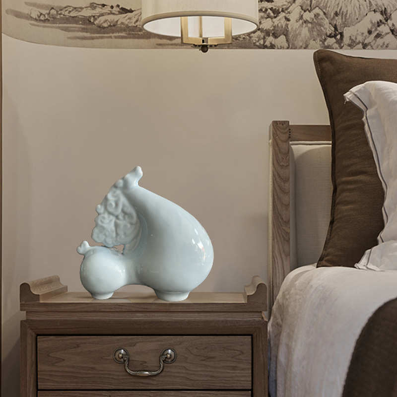 厂家直销手工影青马陶瓷摆件家居饰品客厅办公室玄关装饰摆设新中