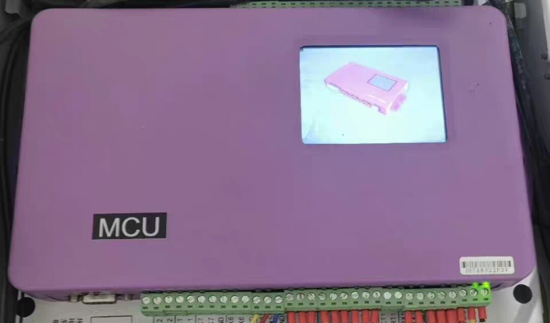 万维数采仪MCU，紫色外壳，带显示屏，功能完好。接口齐全，带