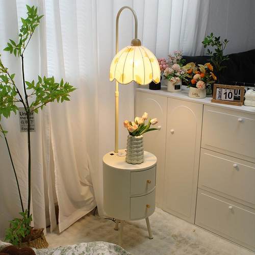 法式田园奶油风落地灯置物架床卧室客厅沙发旁边装饰头柜台灯一体