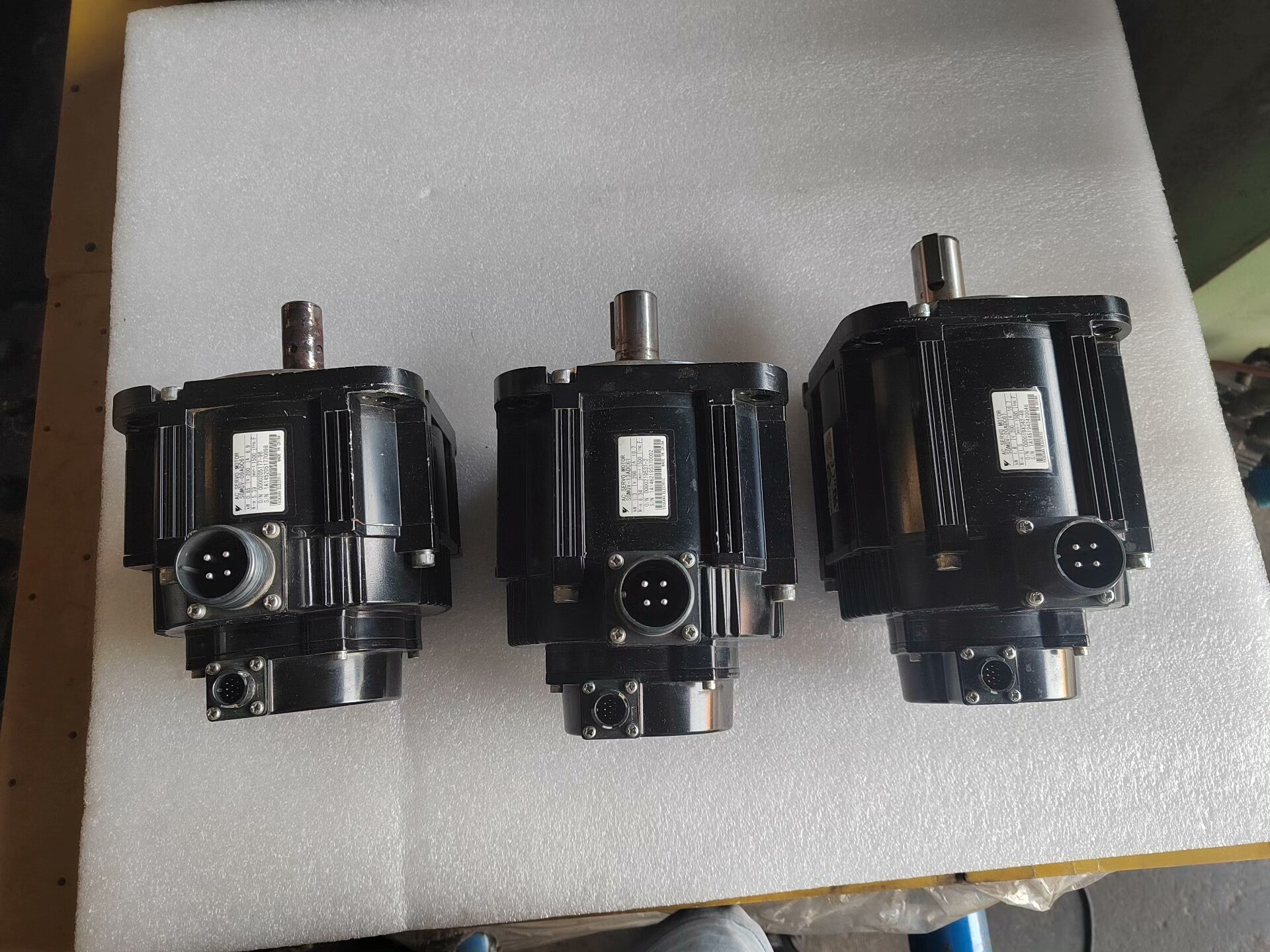 安川5系伺服电机SGMGV一09ADC61，13ADC61，