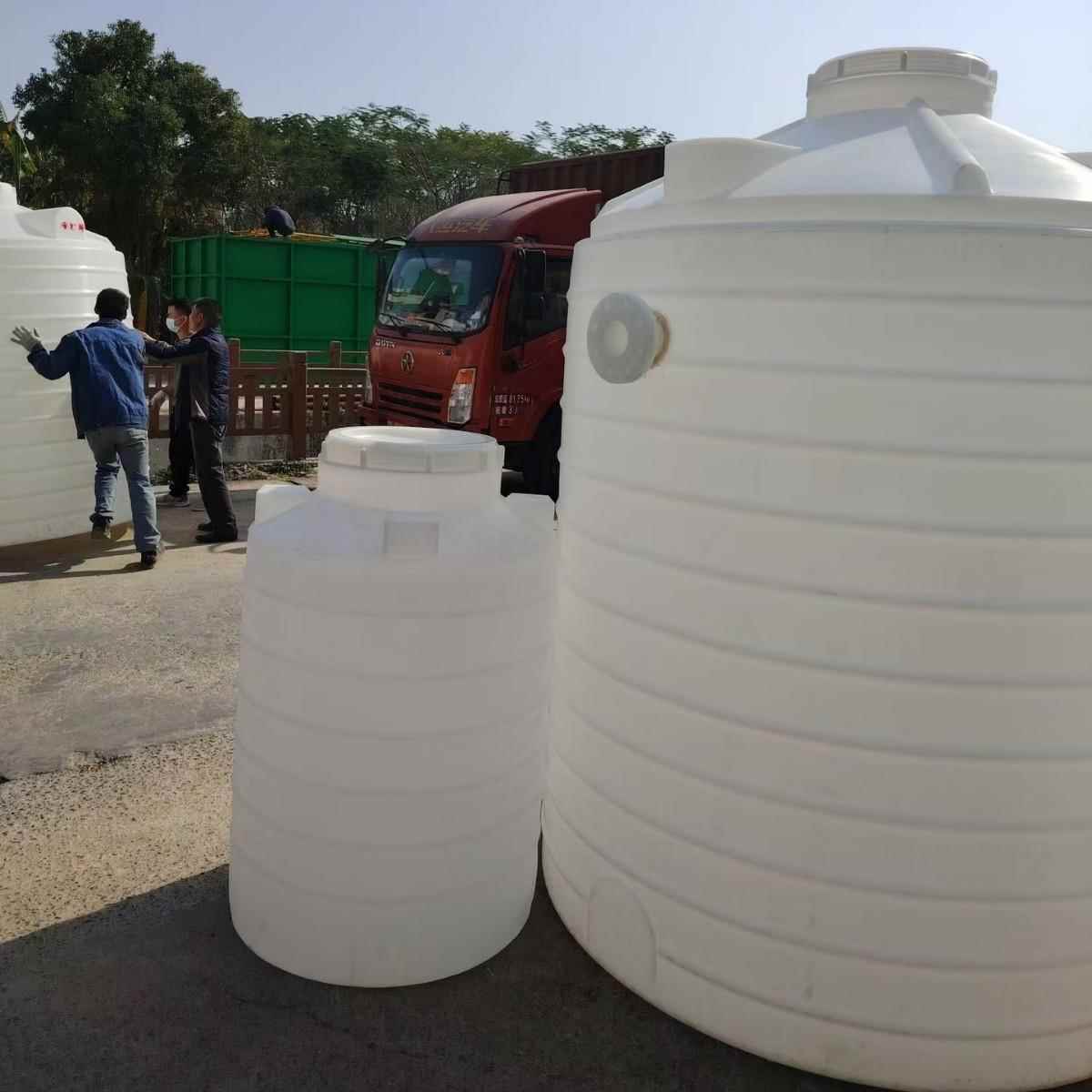 PE化工桶滚塑料圆桶1吨2吨3吨储存5吨pe耐酸桶工地减水剂搅拌罐