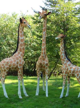 长颈鹿仿真动物园林景观玻璃钢雕塑庭院造景幼儿园房地产美陈摆件