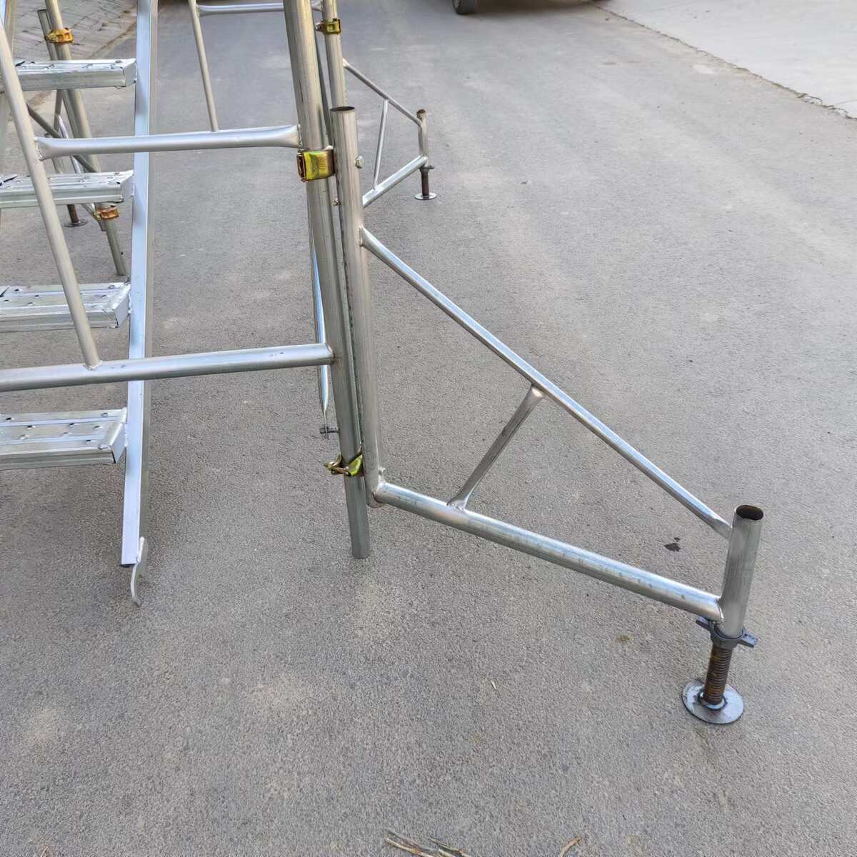 厂家移动脚手架三角架 三角支撑架移动脚手架支撑架加厚三角支架