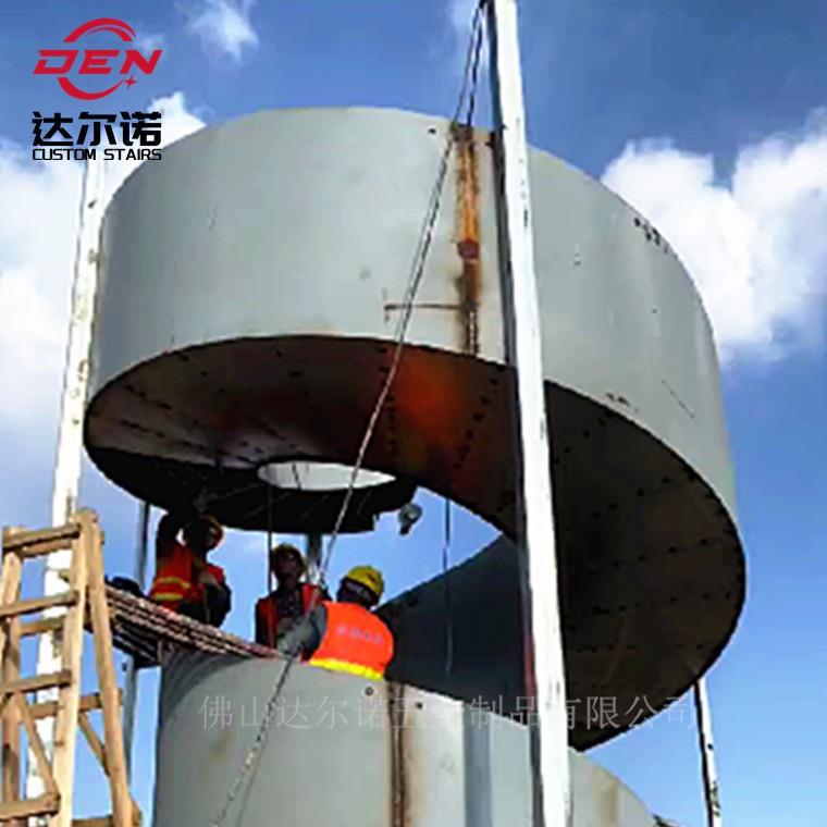 厂家供应大型旋转楼梯别墅酒店办公家用钢结构楼梯弧形玻璃楼梯