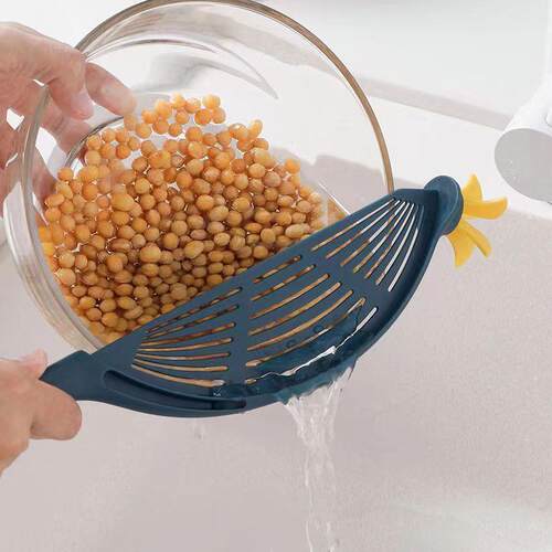 Multifunctional Rice Washing Spoon for Home Use - A Kitchen