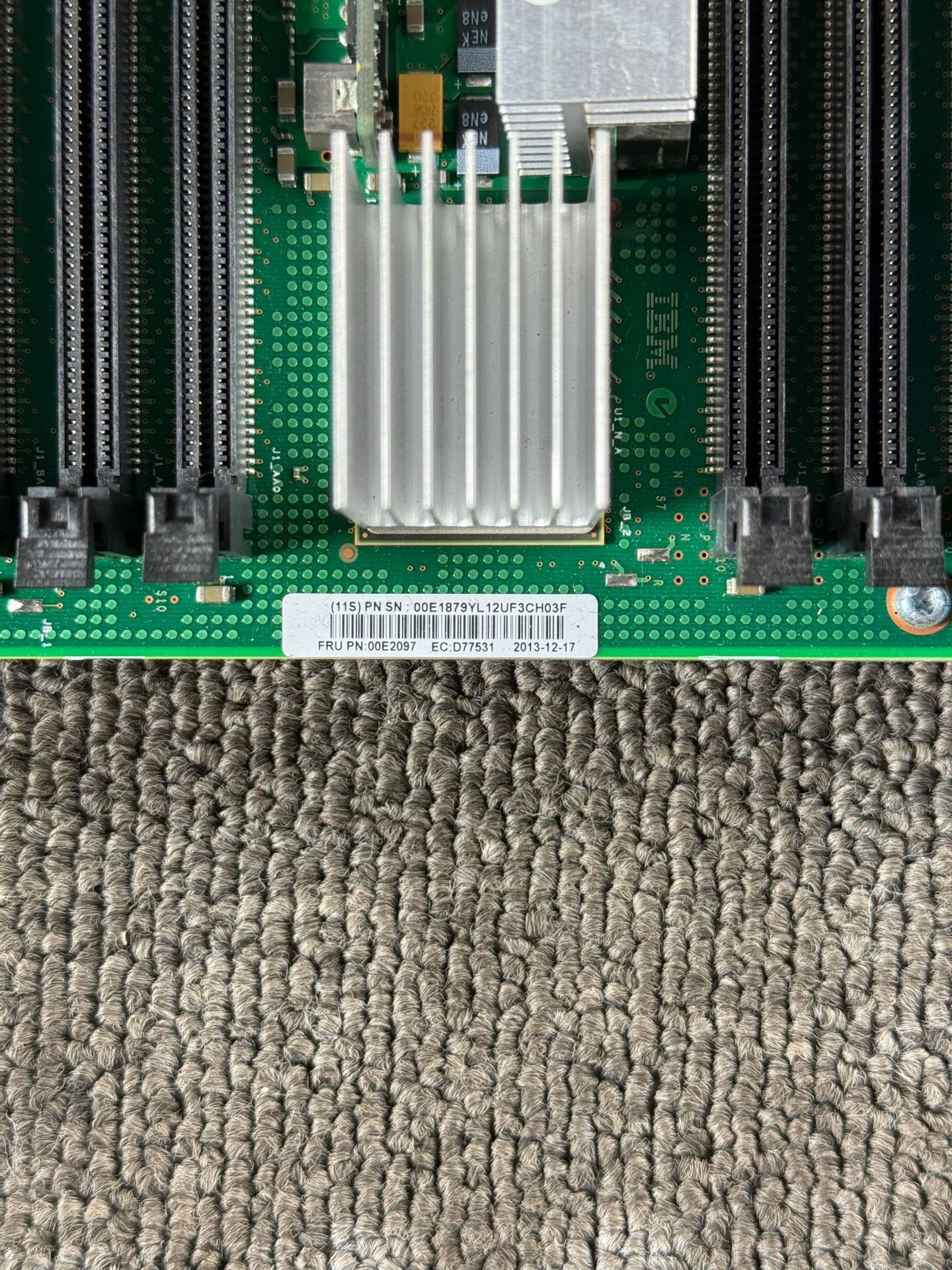 IBM P720/P740服务器内存板，型号00E2097，