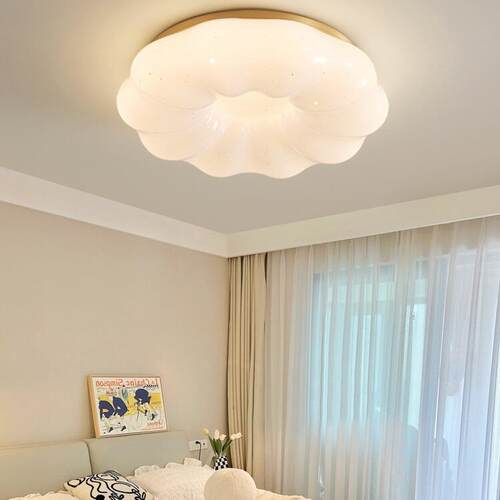 浪漫温馨儿童房灯卧室灯北欧艺术女孩云朵书房吸顶灯现代简约灯具