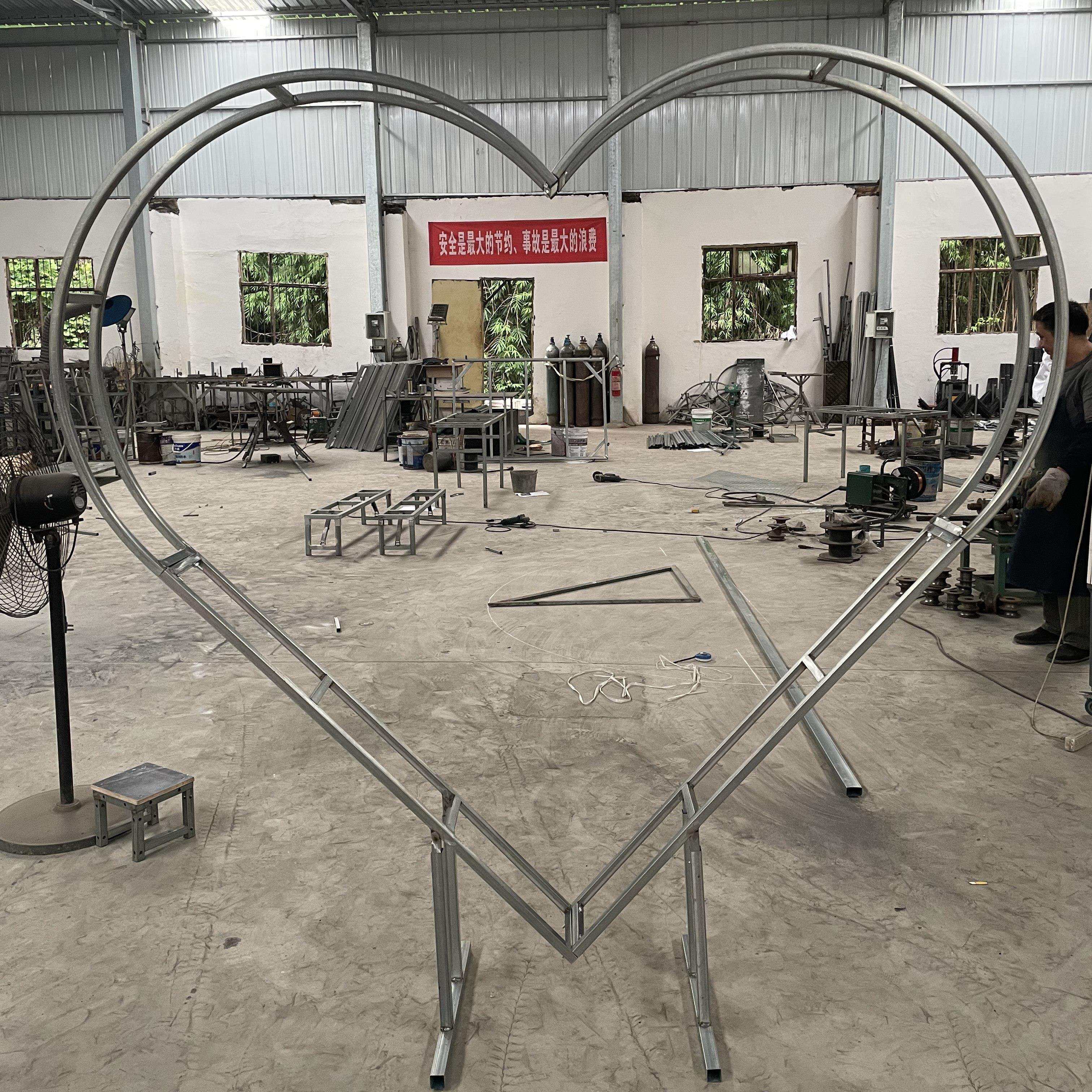 布庆爱0002心背景合影宾墙装饰铁艺造型迎区心型拍照幔婚架子定做