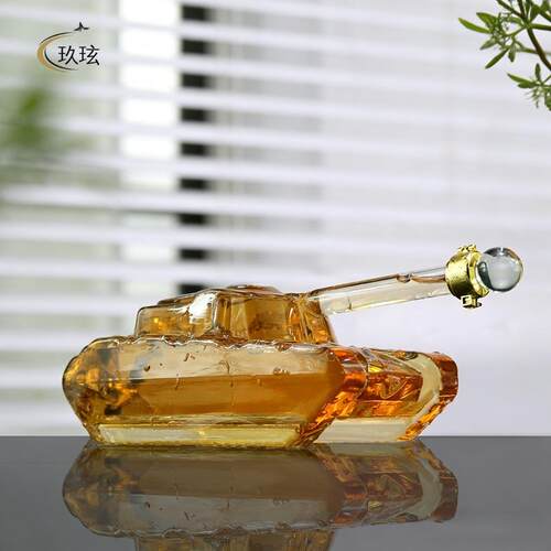 现货高硼硅坦克造型泡酒醒酒器工瓶NTJ艺玻璃酒摆礼瓶品件