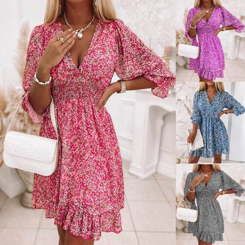 Women's seven quarter sleeved collar dress looks slim