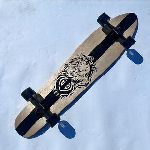 厂家107cm专业四轮滑板男女双翘板公路刷街板成人青少年滑 板车批