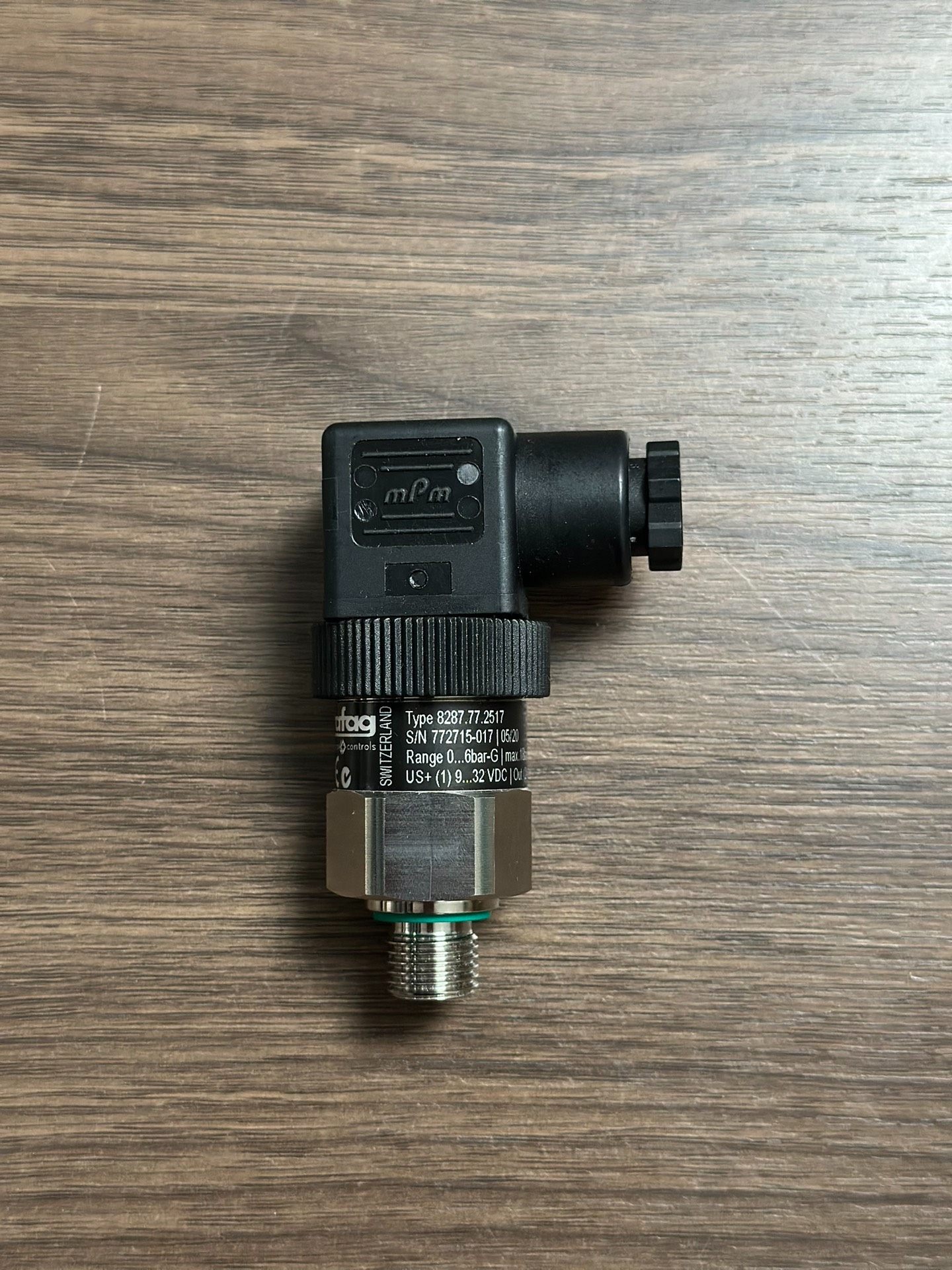 Trafag 8287.77.2517，压力传感器，全新未使