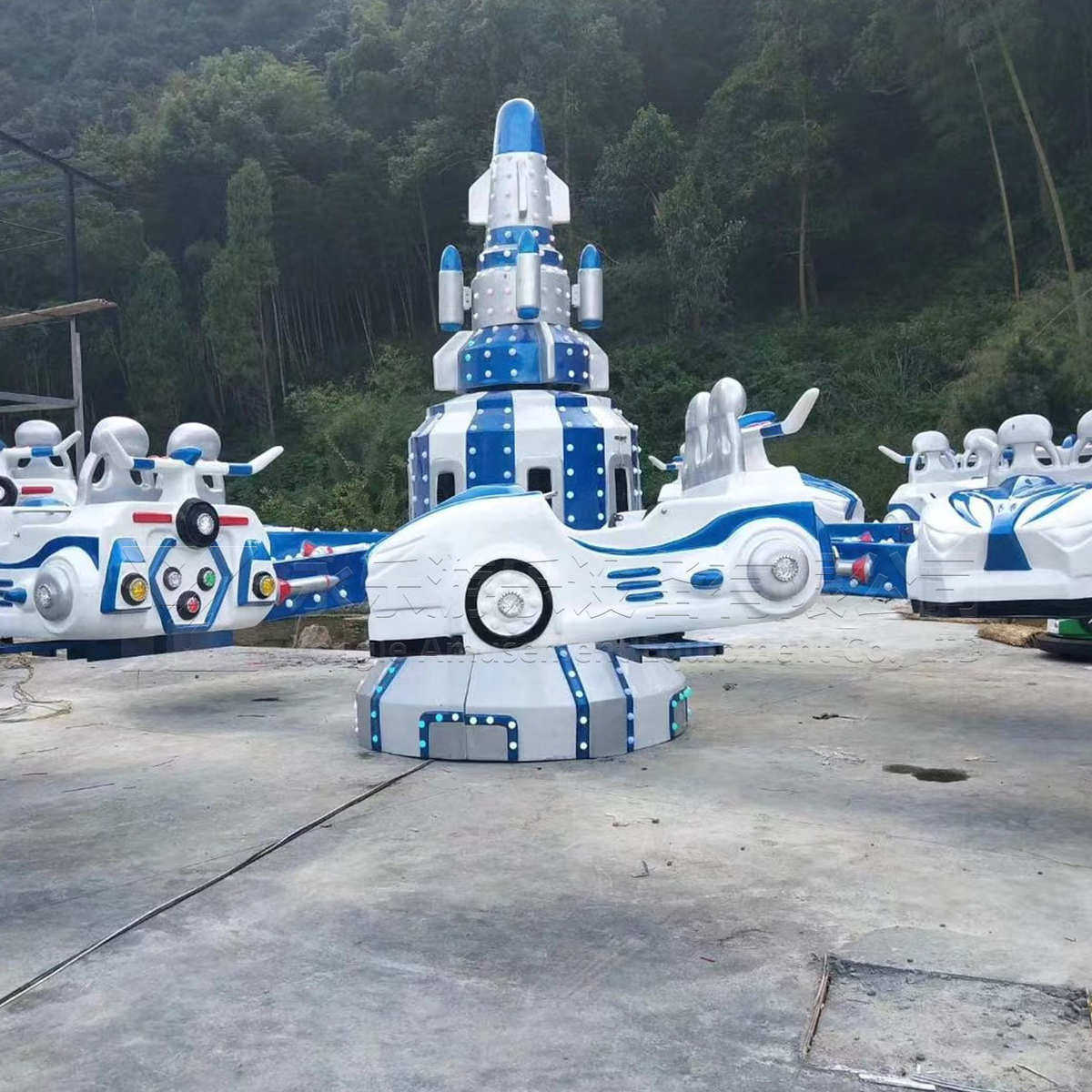 户外8臂16人自控飞车游乐设备 广场儿童旋转升降自控飞机游乐设施