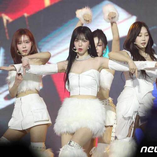 2024新款演出服柳智敏aespa同款打歌服kpop女团衣服韩舞穿搭套装