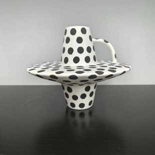 北欧简约风黑白点陶瓷花瓶样板间民宿餐桌奶牛色插花器装 饰品摆件