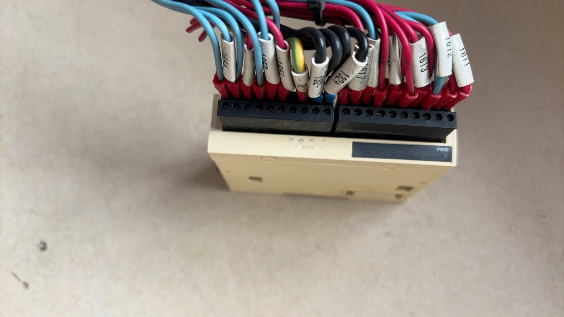 TM2AMM6HT施耐德PLC模块