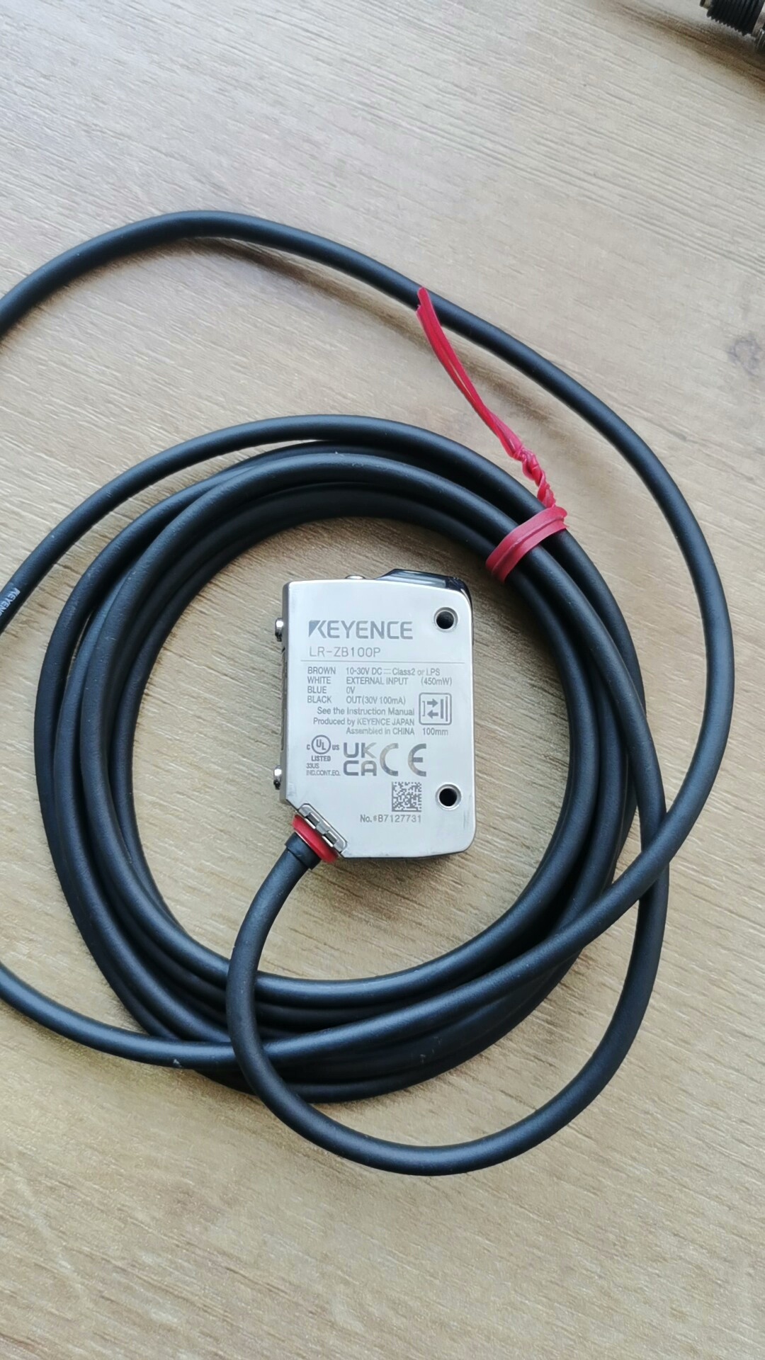 LR-ZB100P日本进口基恩士光电传感器，原装长线两米，功
