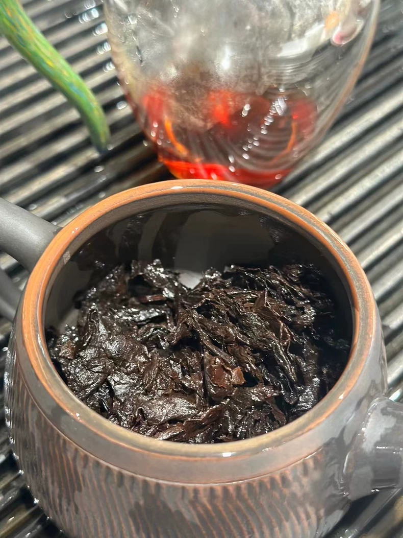 雲南普洱老生茶參藥香之王，真正的老茶，老到掉牙，古董老生茶磚，參藥香濃郁到爆炸！ 普洱茶 BUASHOP普洱老茶