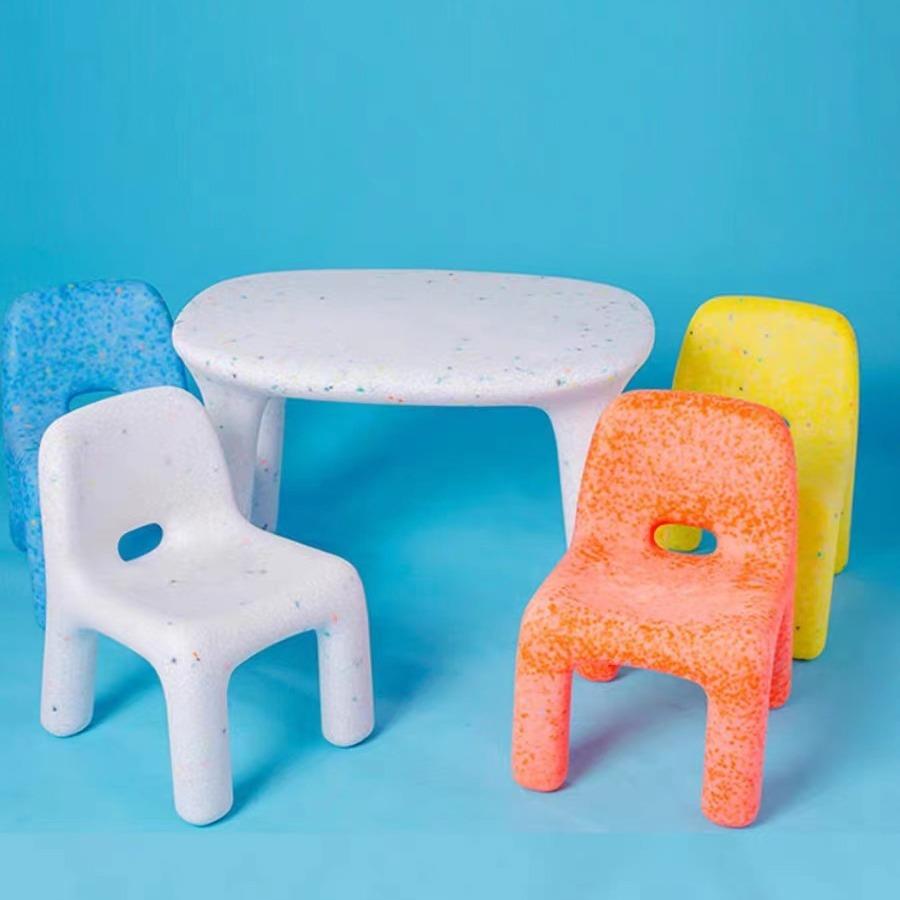 家用彩色矮凳幼儿园桌子小朋友塑料凳子简约现代加厚学习桌椅子