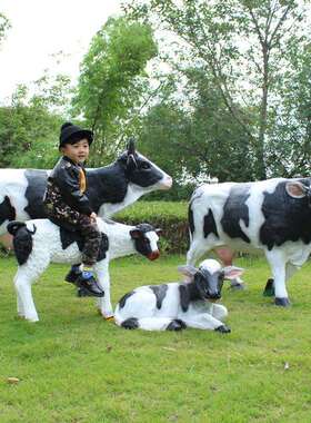 热销装饰玻璃钢仿真奶牛多款树脂牧场游乐园摆件雕塑动物儿童挤奶