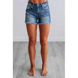 Beck Risen Shorts Medium Wash
