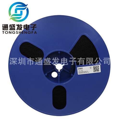 D882 SOT-89贴片三极管2SD882 功放三极管大芯片3A 30V NPN晶体管