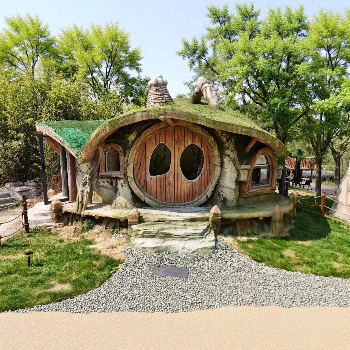 森林霍比特人小屋民宿森林营地度假小屋景区主题餐饮景观建筑