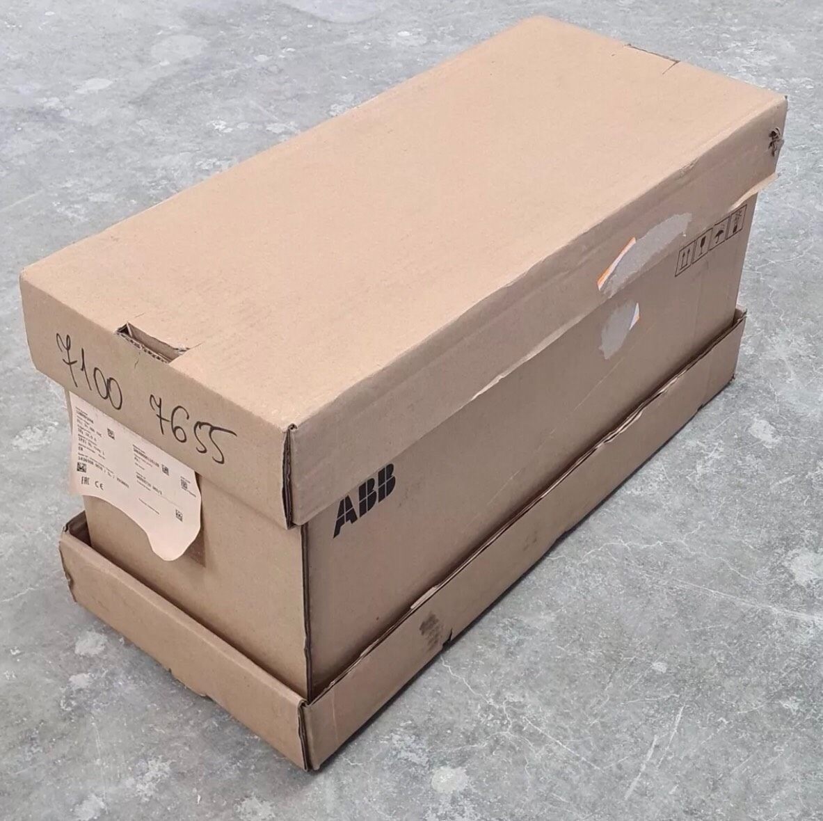 新品 - ABB ACS880-01-12A6-3+E200