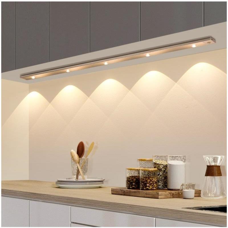 led充电人体感应灯带无线自粘橱柜衣柜鞋柜酒柜小山丘灯条免接线