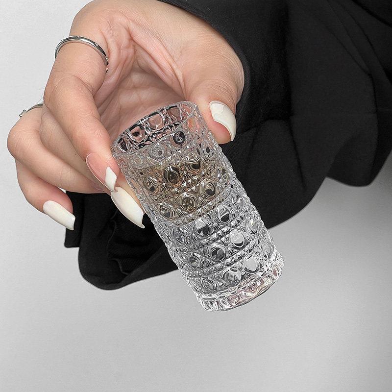 小酒盅新款轻奢酒杯浮雕加厚玻璃白酒杯号家用一口杯烈酒宝石纹