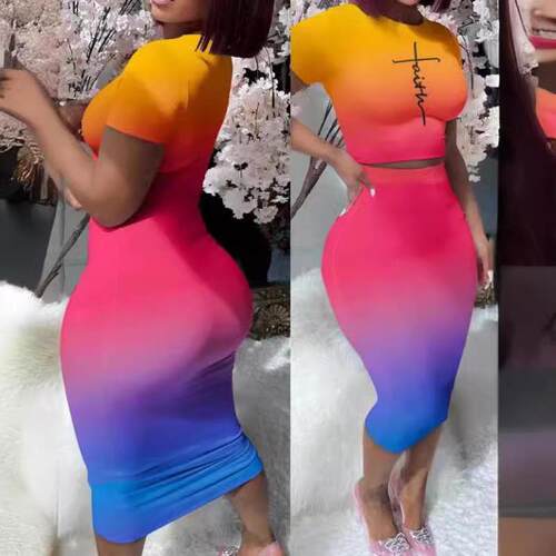 Short T-shirt sleeve wrapped hip skirt with printed crop