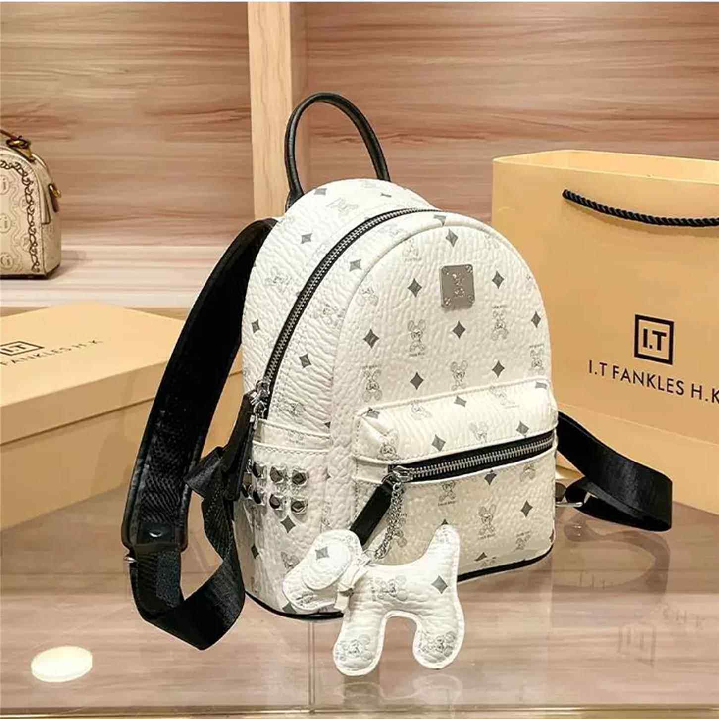 香港代购2025新款奢侈品名牌专柜正品真皮女双肩揹包旅行电脑书包