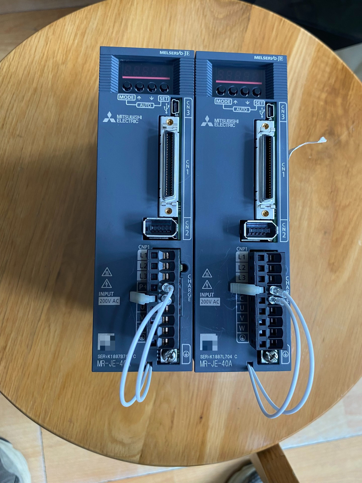 三菱伺服驱动器，型号MR-JE-40A，实物拍摄，成色充新，