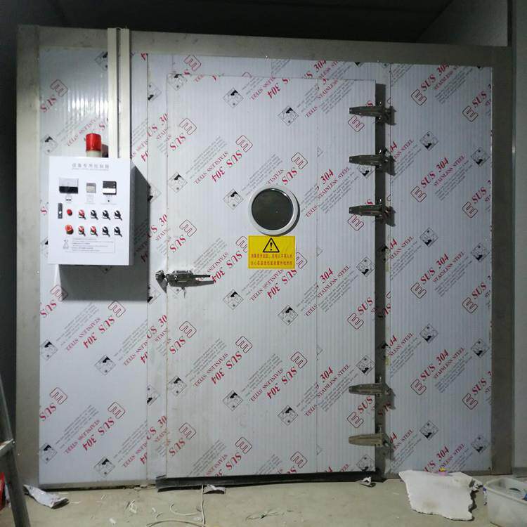 带大家走进学校食堂 配餐中心餐具消毒房看一下消毒房的工作原理