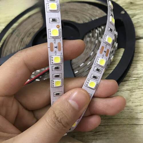 Led灯条12V5050贴片低压室内高亮度不干胶展示柜天花板汽车装饰软