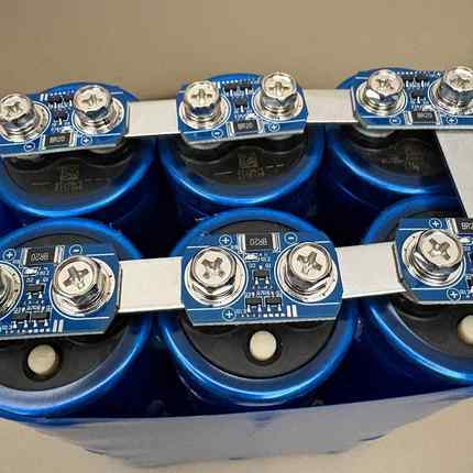 2.5V1400F超级法拉电容汽车启动电源 法拉启动电容器应急启动电容